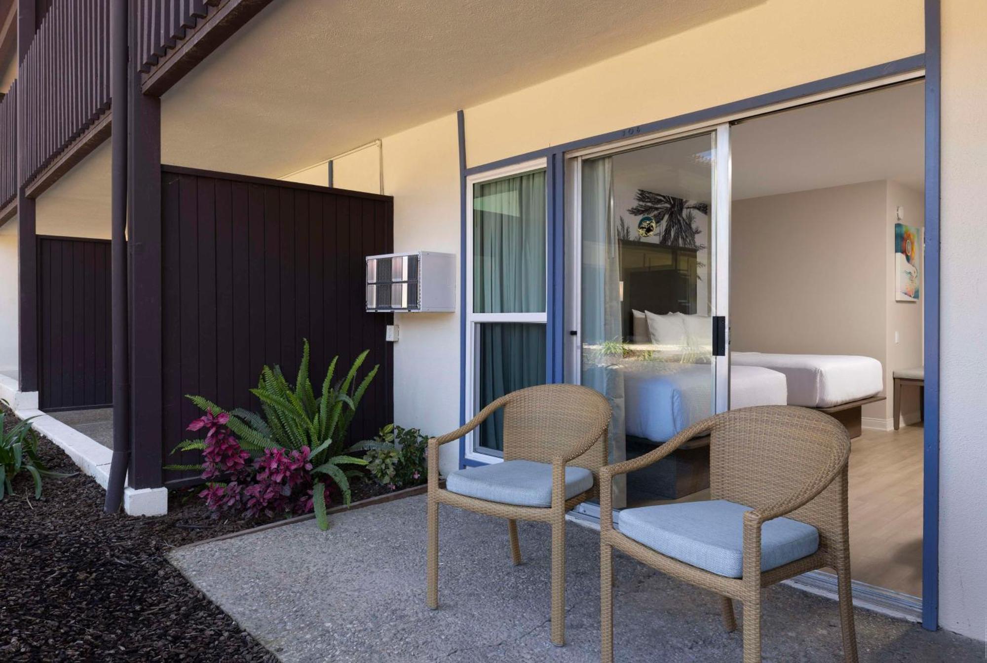 Best Western Plus Pepper Tree Inn Santa Bárbara Exterior foto